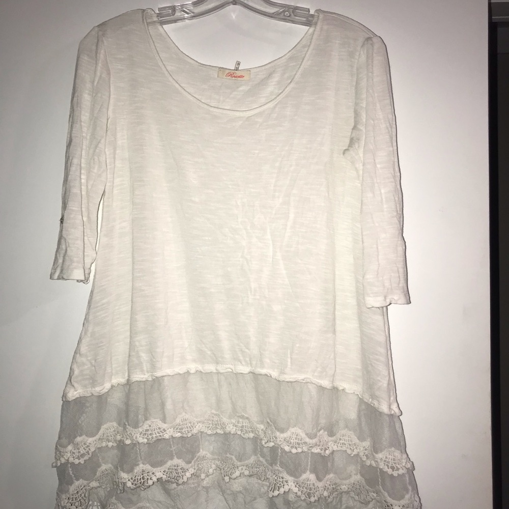 Rosette lace bottom long top